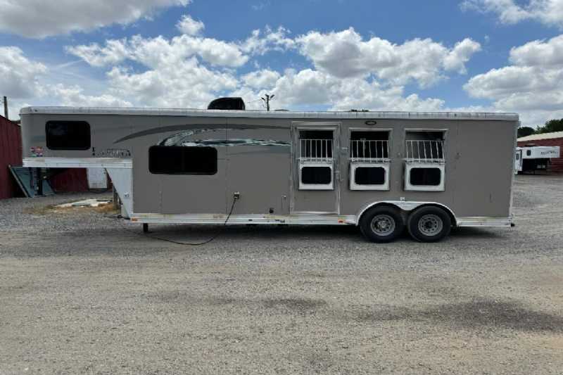 Trailer Photo