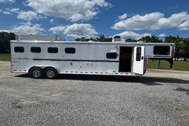 Trailer Photo