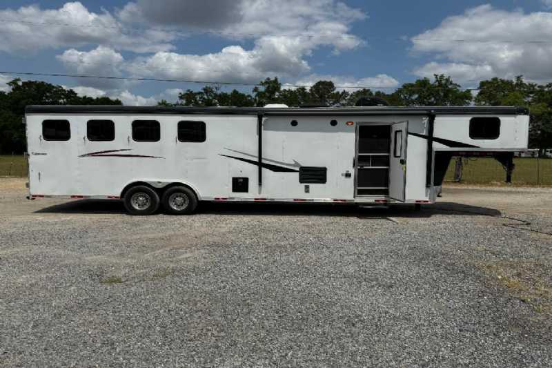 Trailer Photo