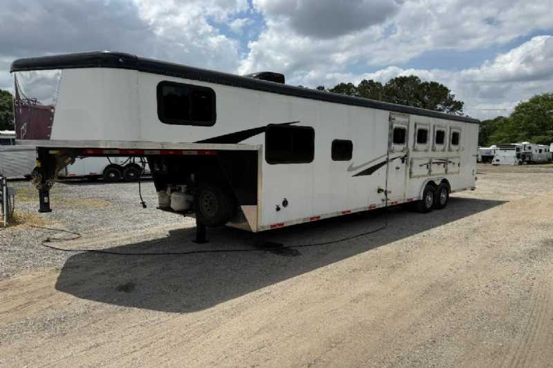Trailer Photo