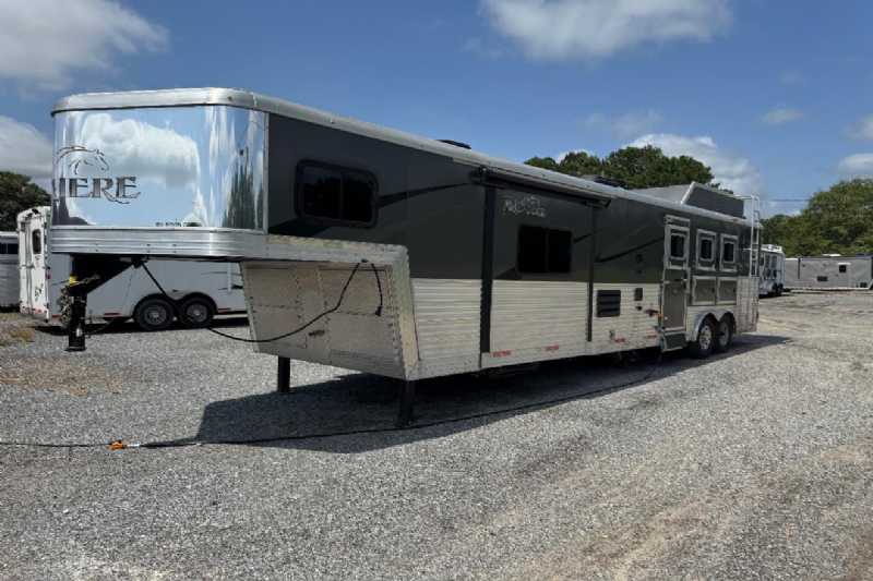 Trailer Photo