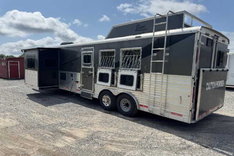 Trailer Photo