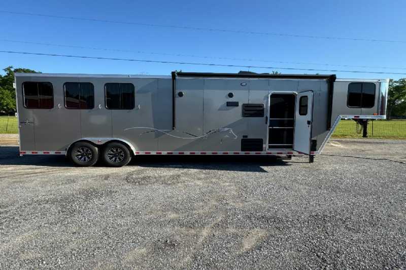 Trailer Photo