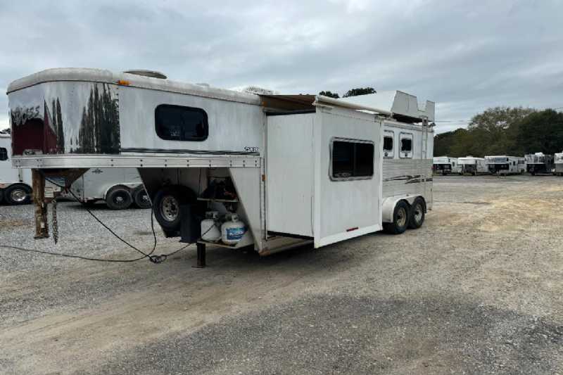 Trailer Photo
