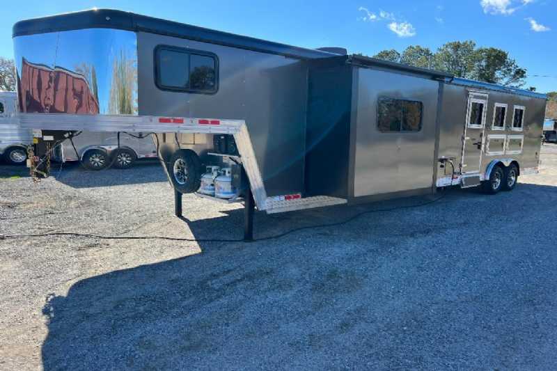 Trailer Photo
