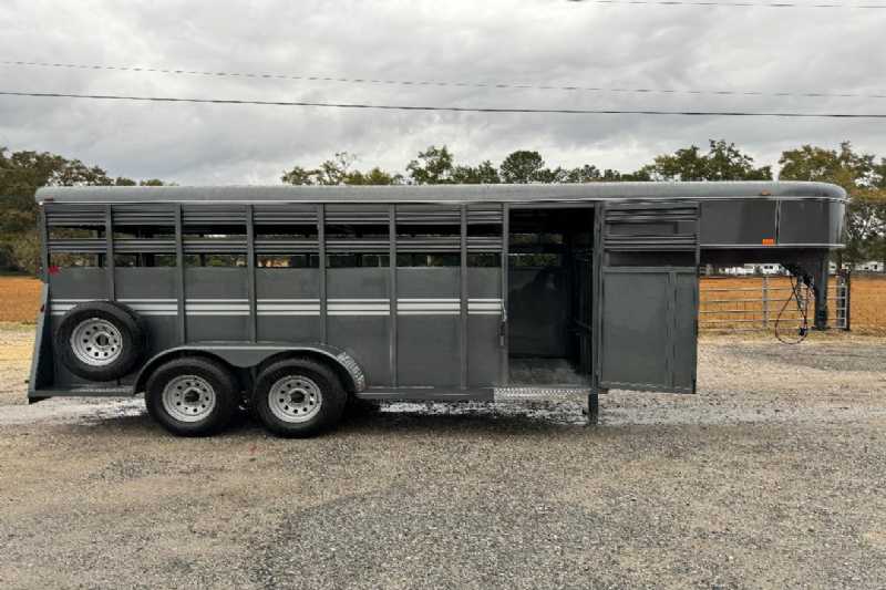 Trailer Photo