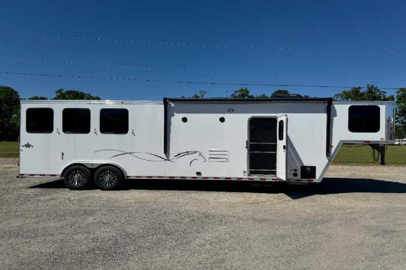 Trailer Photo