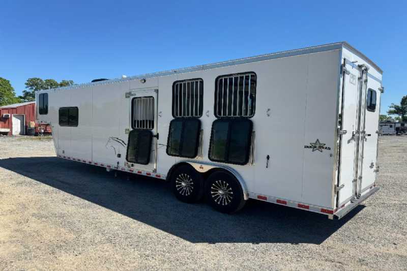 Trailer Photo