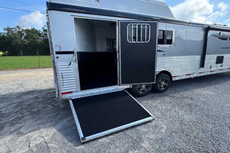 Trailer Photo