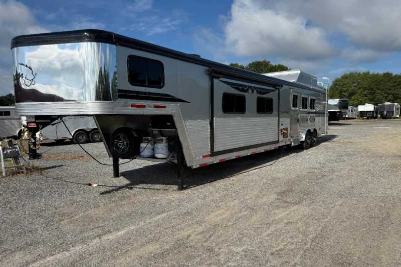 Trailer Photo