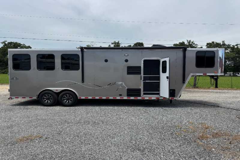 Trailer Photo