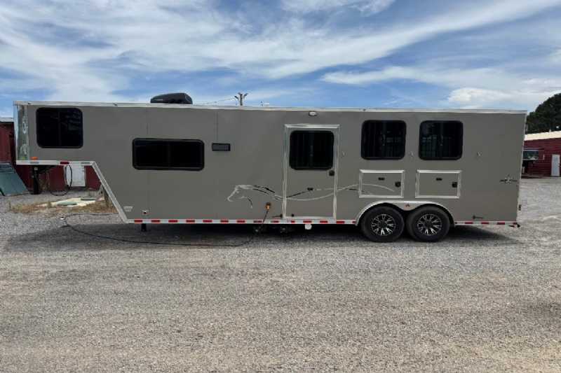 Trailer Photo