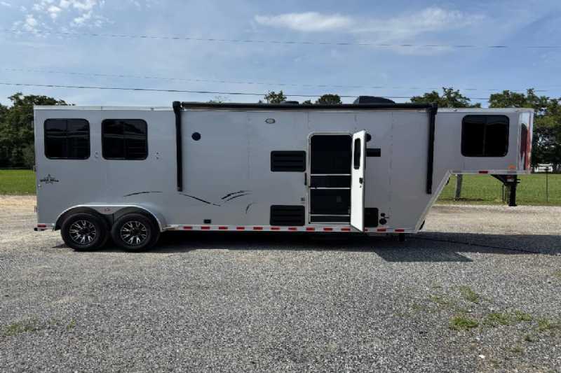 Trailer Photo