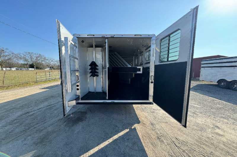 Trailer Photo