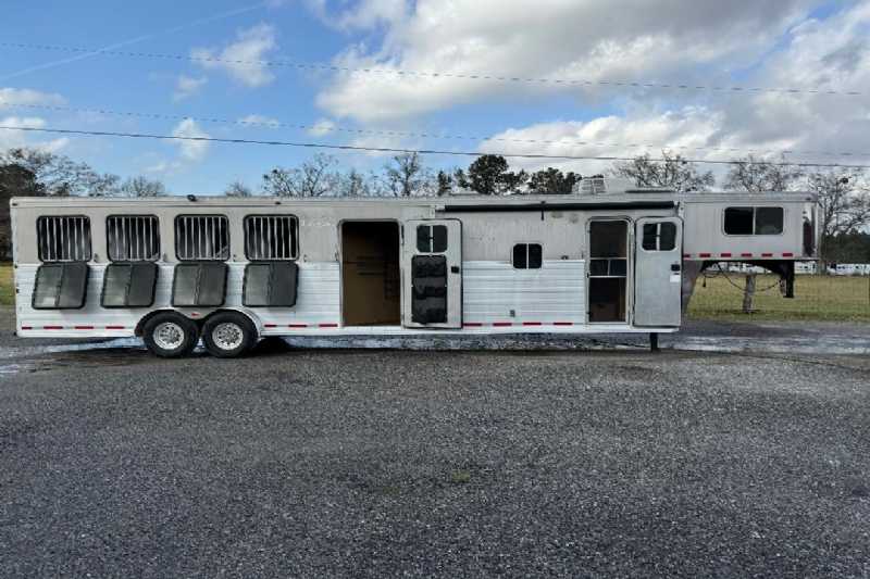 Trailer Photo