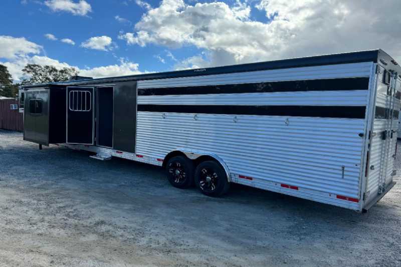 Trailer Photo