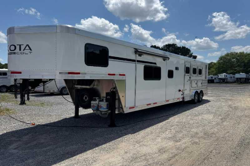 Trailer Photo