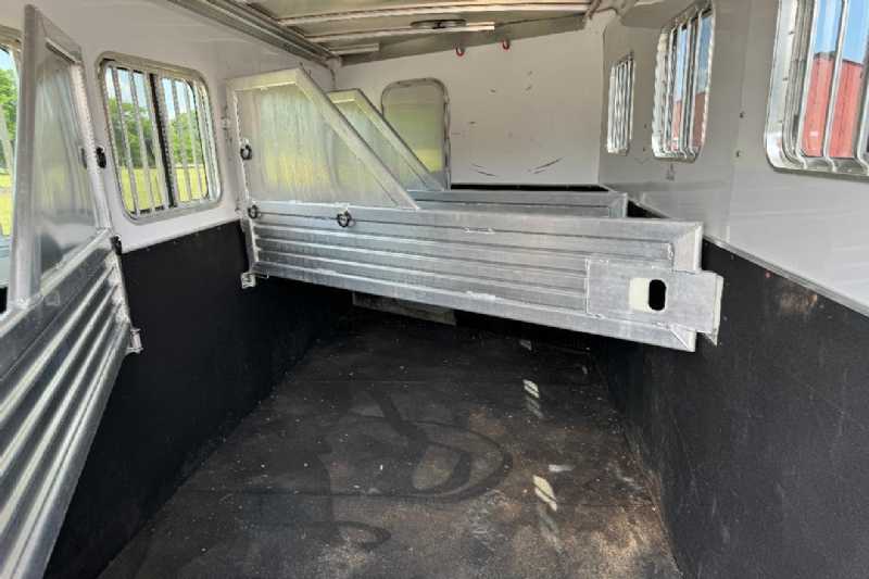 Trailer Photo