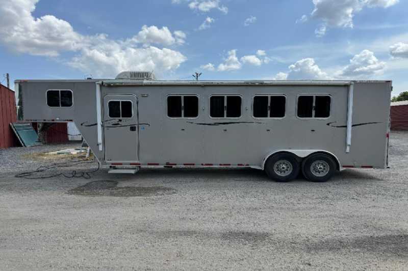 Trailer Photo