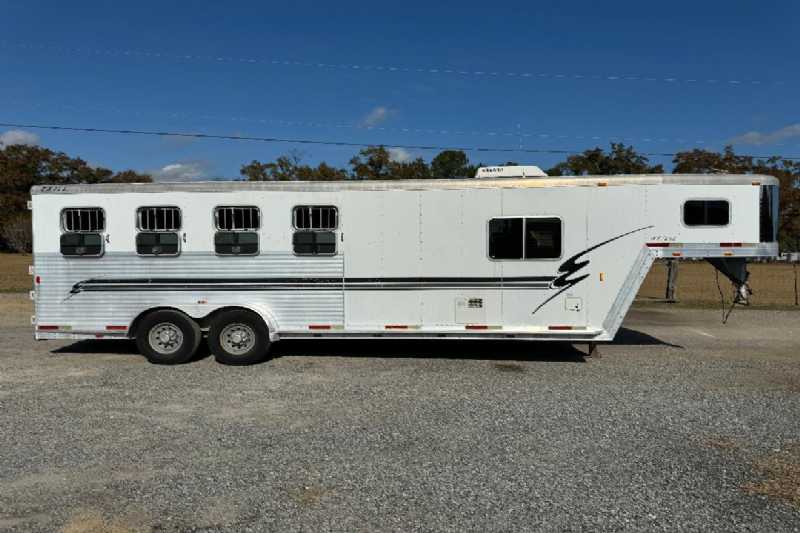 Trailer Photo
