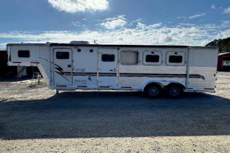 Trailer Photo