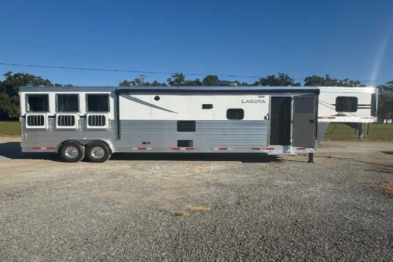 Trailer Photo