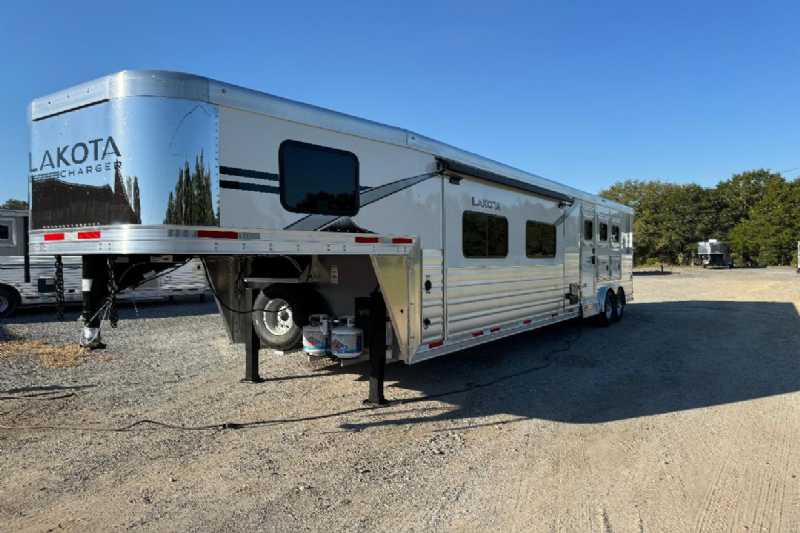 Trailer Photo