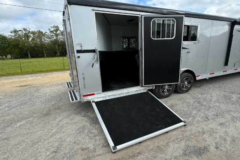 Trailer Photo 25