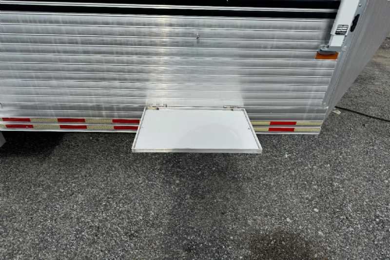 Trailer Photo