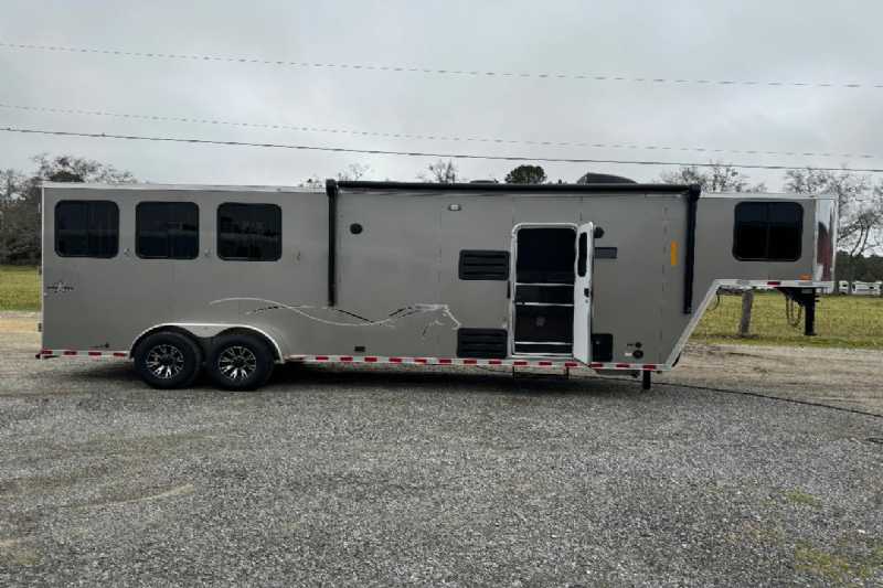 Trailer Photo