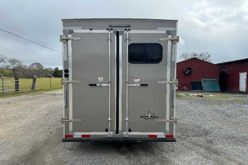 Trailer Photo