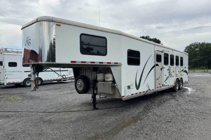 Trailer Photo