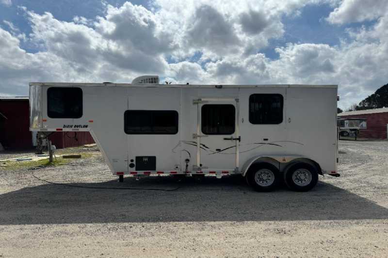 Trailer Photo