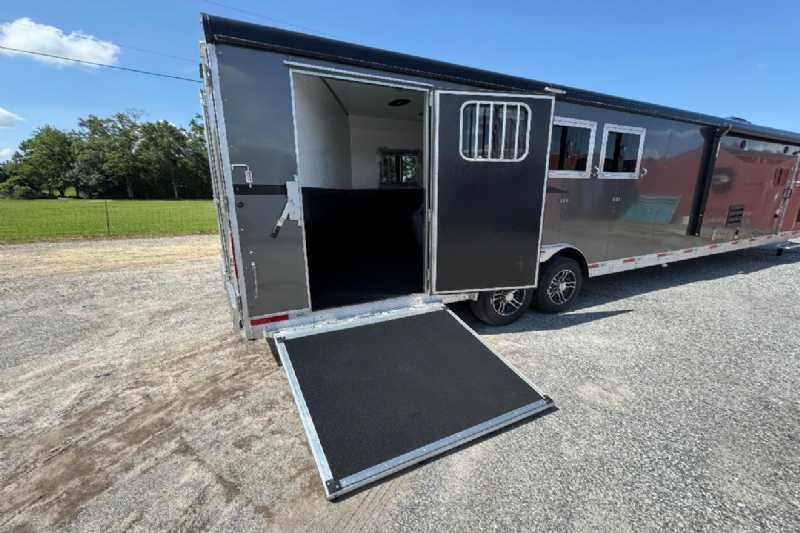 Trailer Photo