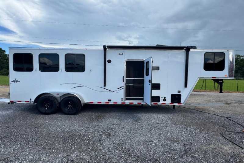 Trailer Photo