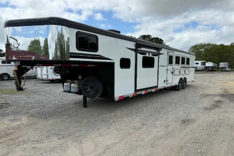 Trailer Photo