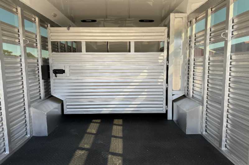 Trailer Photo 22