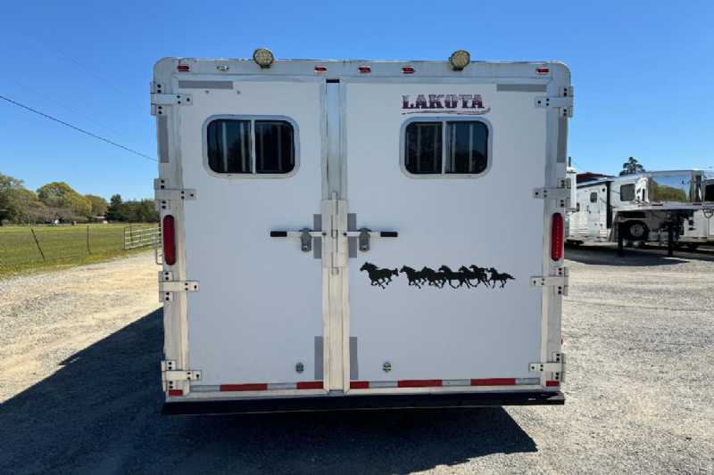 Trailer Photo 7