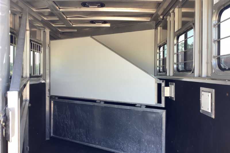 Trailer Photo 23
