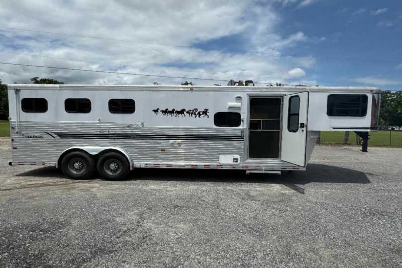 Trailer Photo 2