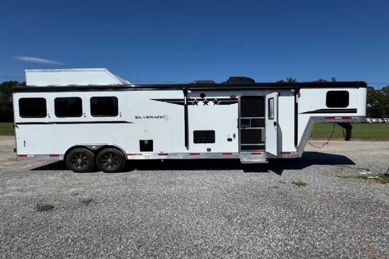 Trailer Photo 2