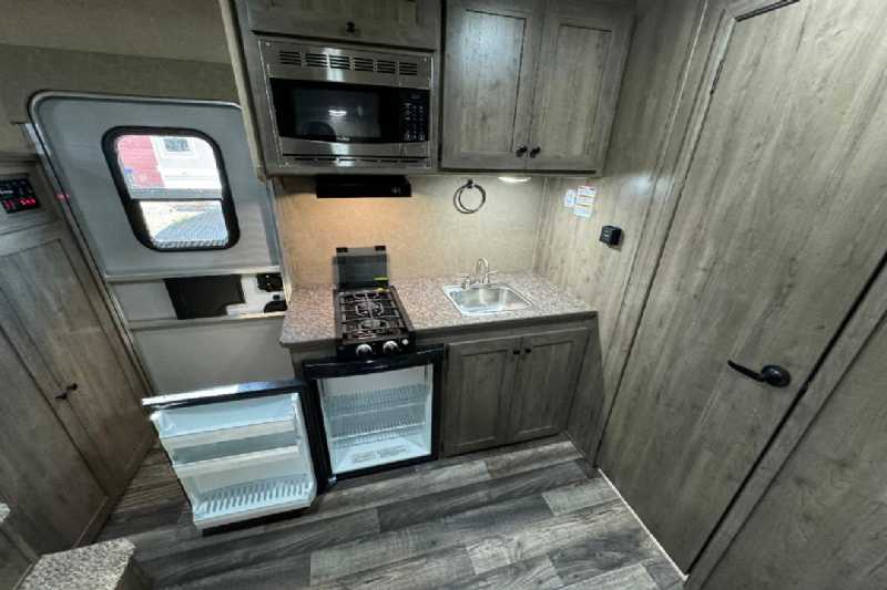 Trailer Photo 14