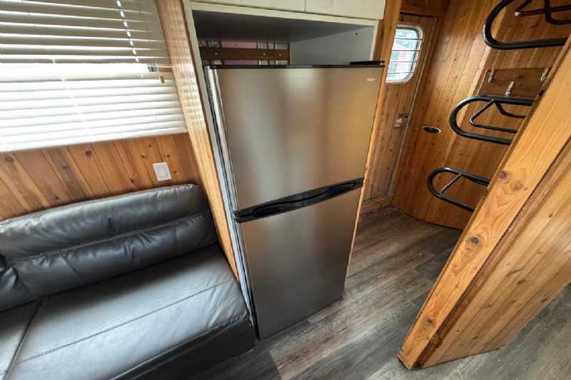 Trailer Photo 12