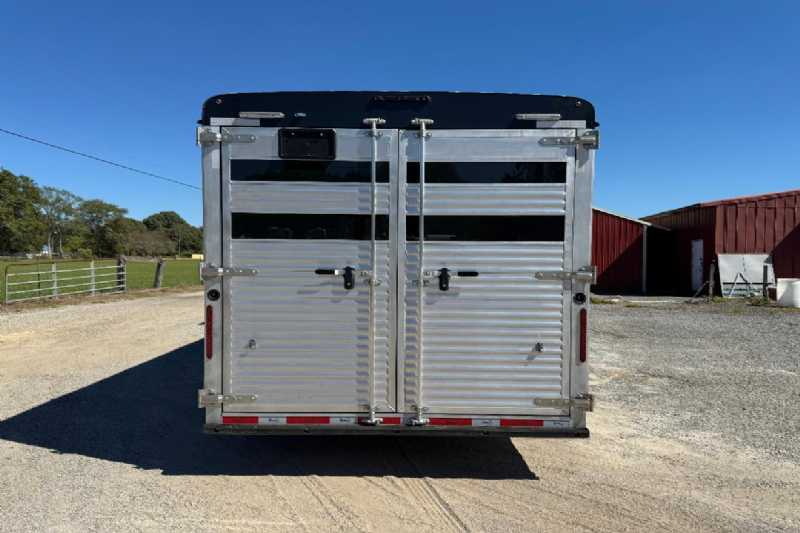 Trailer Photo 8