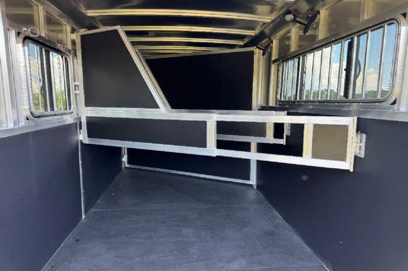 Trailer Photo 9