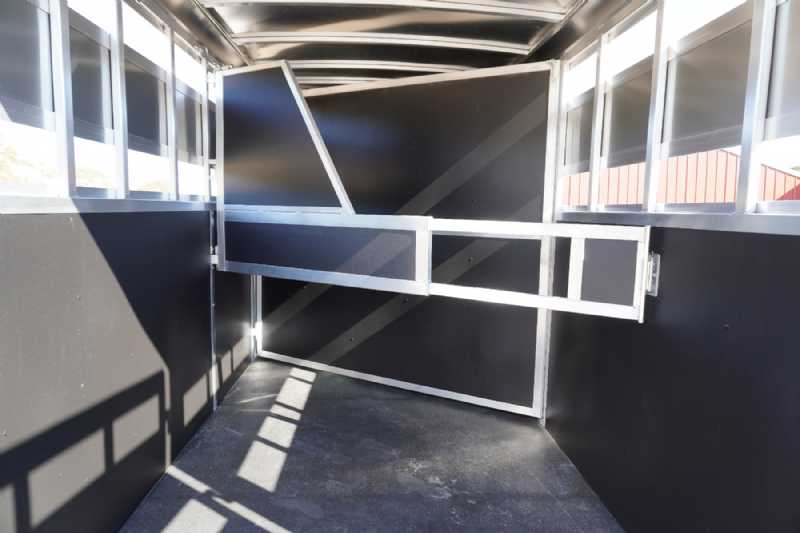 Trailer Photo 8