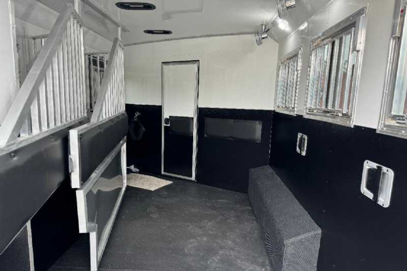 Trailer Photo 30