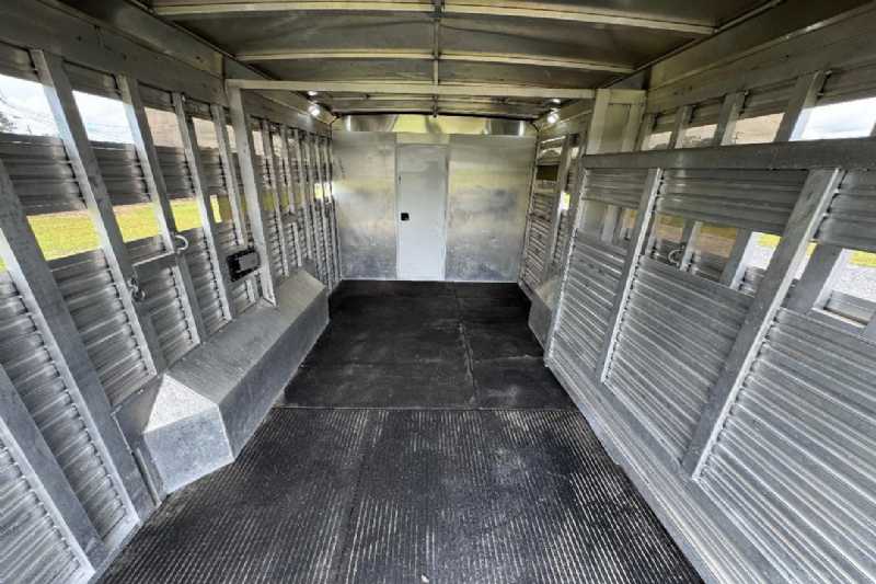 Trailer Photo 23