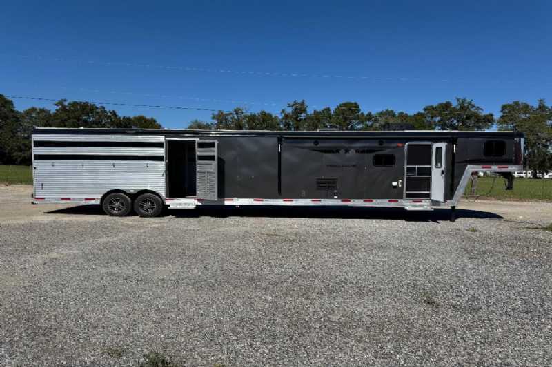 Trailer Photo 2