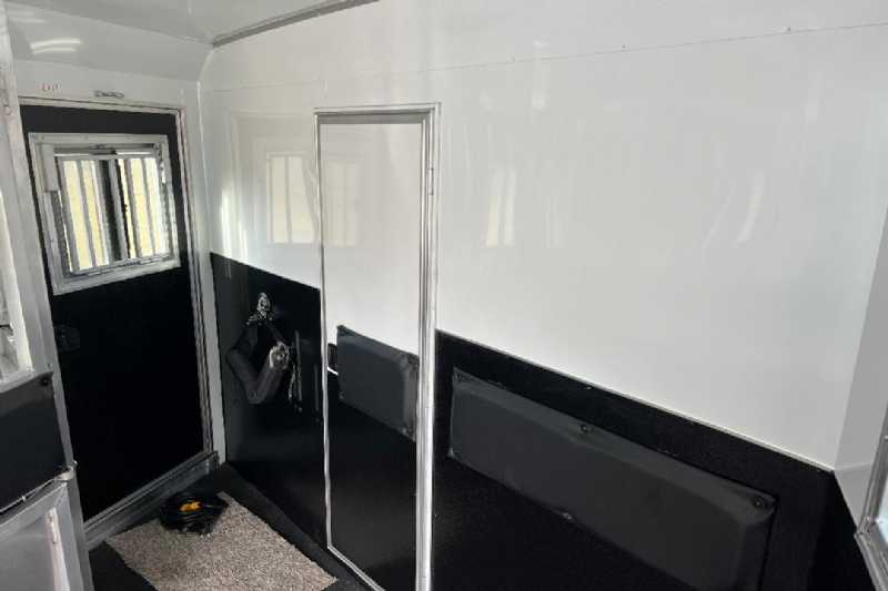 Trailer Photo 14